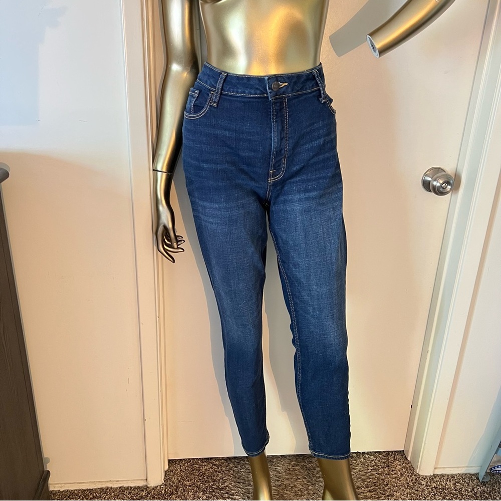 Old Navy dark wash high-rise rockstar super skinny jeans size 14 short.